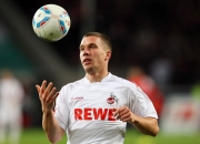 熊猫体育官方-李梓嘉独木难支，法国队团队风暴横扫马来西亚