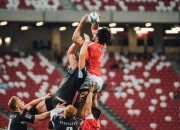 熊猫体育官方-红色逆袭与银色惊雷，法拉利破局之夜，拉塞尔改写剧本