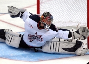 熊猫世界杯2026-暗夜极速，詹姆斯在F1街道赛的王者证明