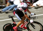 熊猫直播tv-冰岛维京战吼撼动世界，乌拉圭冷雨夜中的完美卡塞米罗