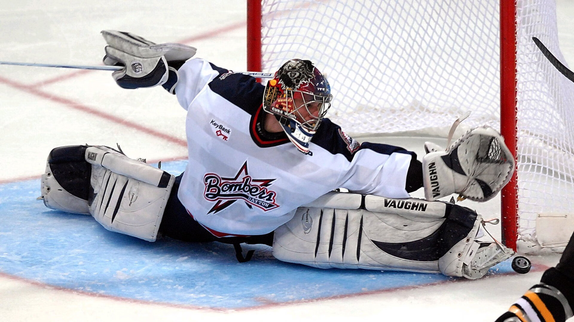 暗夜极速，詹姆斯在F1街道赛的王者证明