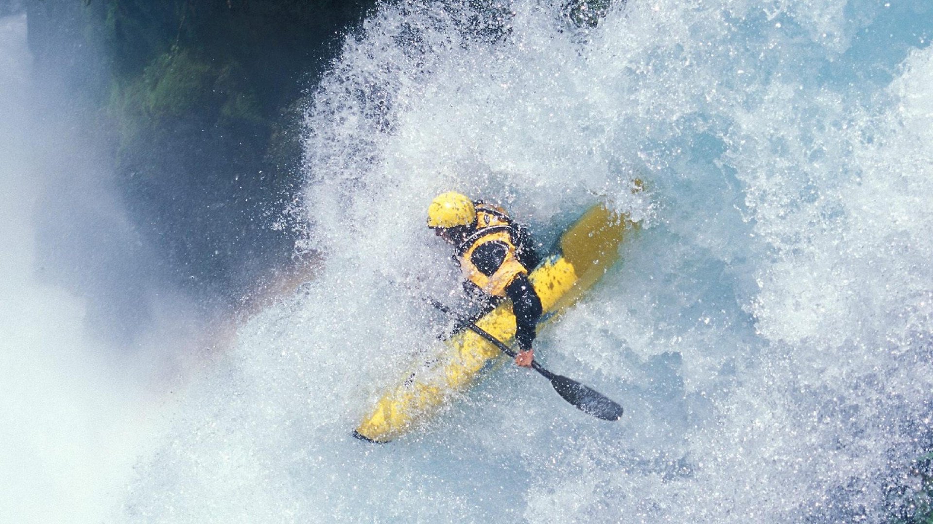 阿圭罗里程碑之夜，利物浦与曼城的红蓝交响曲